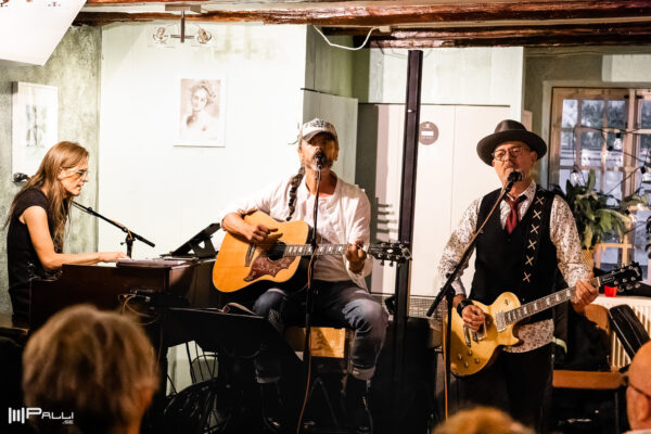 Hunky Dory @ Creperi Lemoni, Uppsala on September 2, 2022 6:00 pm